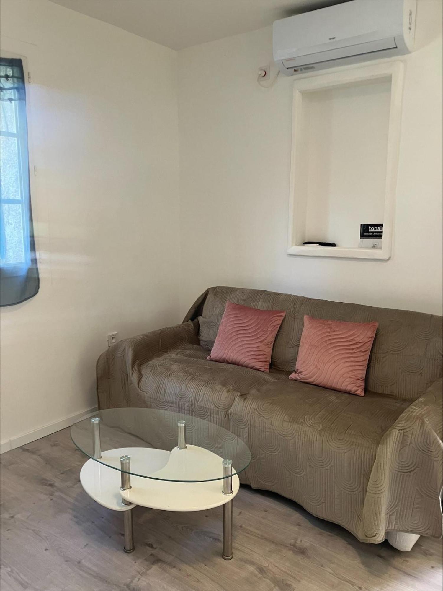 Apartment Thyziri